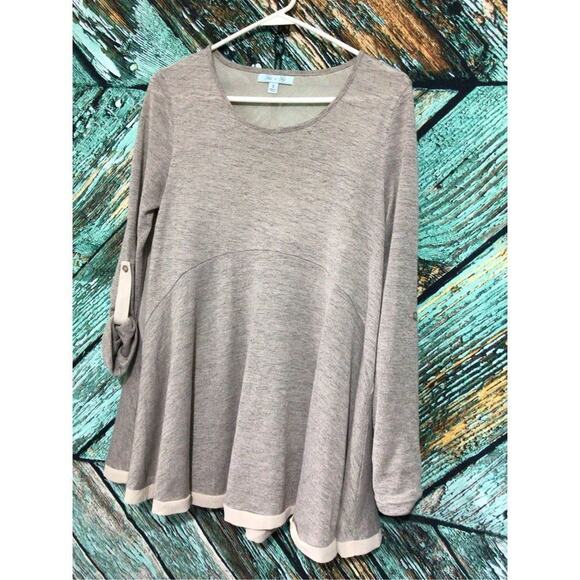 She + Sky Tunic Top Knit Top with Semi Sheer Back Panel Size Small Gray / Beige - Picture 11 of 12
